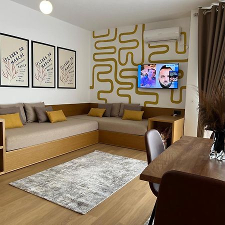Flora Apartments Sarandë Eksteriør bilde